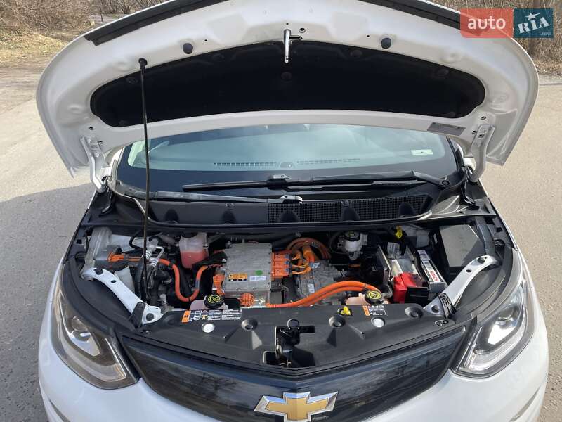 Хэтчбек Chevrolet Bolt EV 2017 в Полтаве