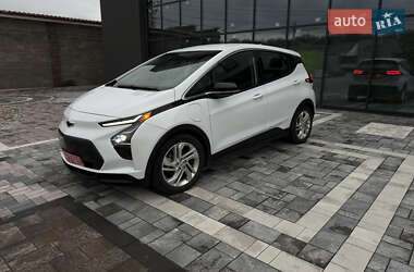 Хэтчбек Chevrolet Bolt EV 2022 в 