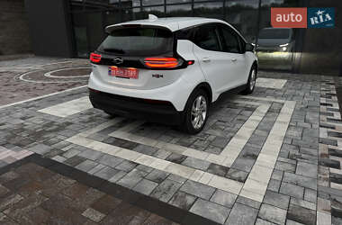 Хэтчбек Chevrolet Bolt EV 2022 в 