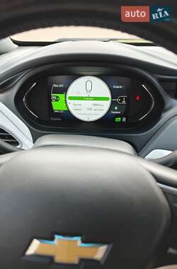 Хэтчбек Chevrolet Bolt EV 2020 в 