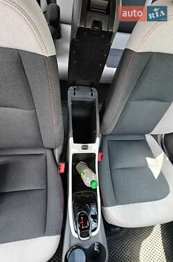 Хэтчбек Chevrolet Bolt EV 2020 в 