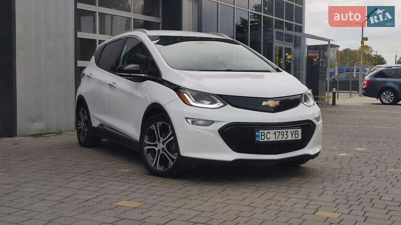 Хэтчбек Chevrolet Bolt EV 2018 в 