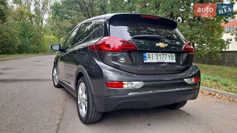 Хэтчбек Chevrolet Bolt EV 2021 в Киеве