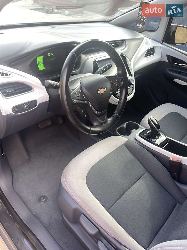 Хэтчбек Chevrolet Bolt EV 2021 в Киеве