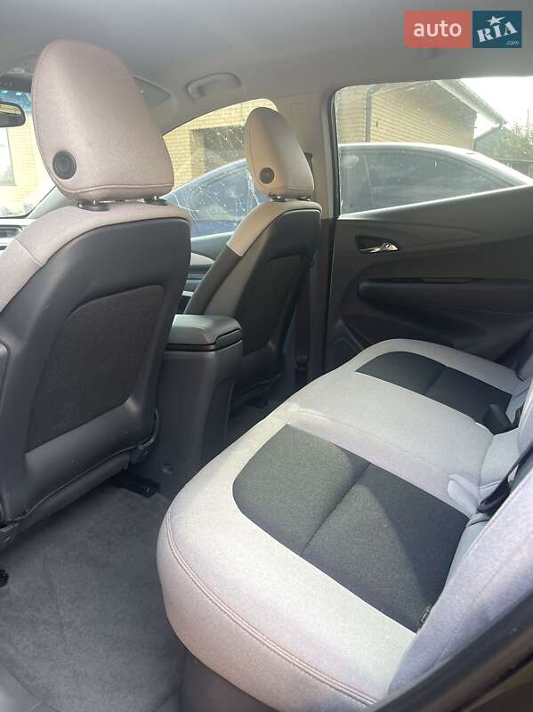 Хэтчбек Chevrolet Bolt EV 2021 в Киеве