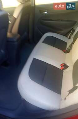 Хэтчбек Chevrolet Bolt EV 2020 в 