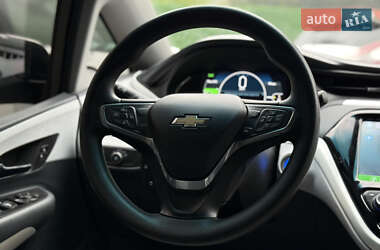 Хэтчбек Chevrolet Bolt EV 2017 в 