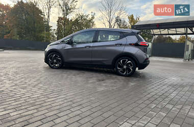 Хэтчбек Chevrolet Bolt EV 2022 в 