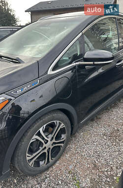 Хэтчбек Chevrolet Bolt EV 2020 в 