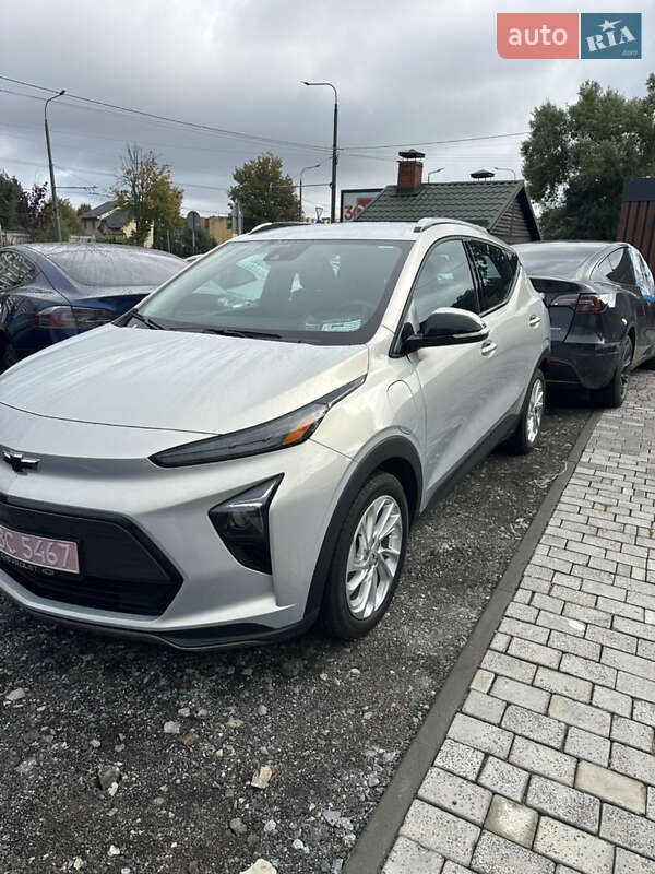 Хэтчбек Chevrolet Bolt EV 2023 в Львове фото Хэтчбек Chevrolet Bolt EV 2023 в Львове