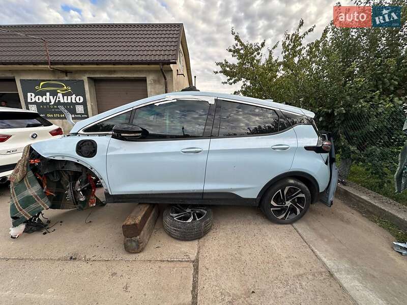Хэтчбек Chevrolet Bolt EV 2023 в 