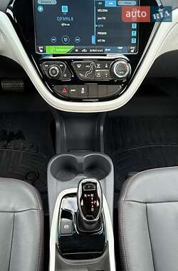 Хэтчбек Chevrolet Bolt EV 2017 в 