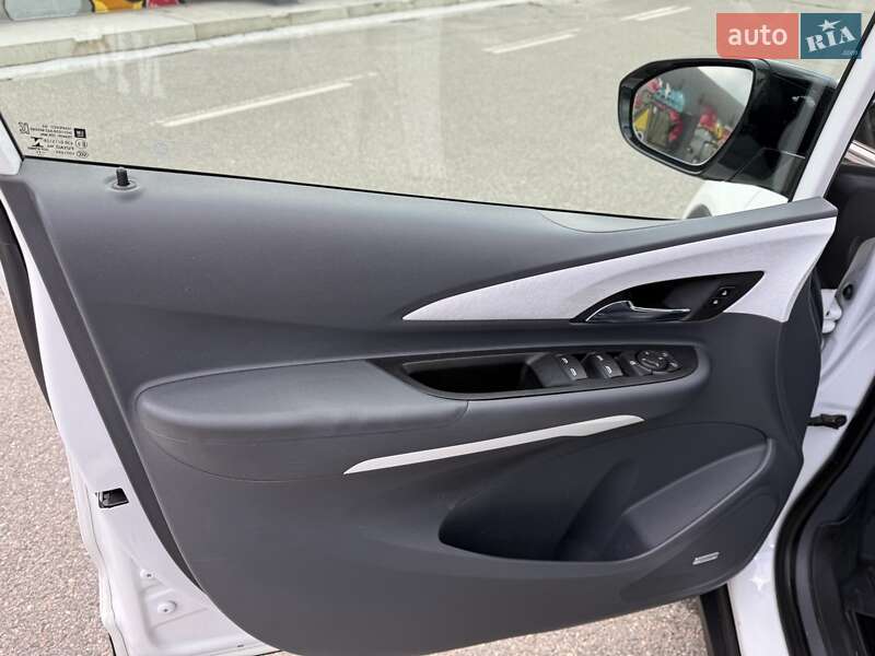 Хетчбек Chevrolet Bolt EV 2017 в Києві