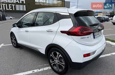 Хэтчбек Chevrolet Bolt EV 2017 в 