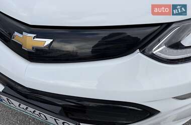 Хэтчбек Chevrolet Bolt EV 2017 в 