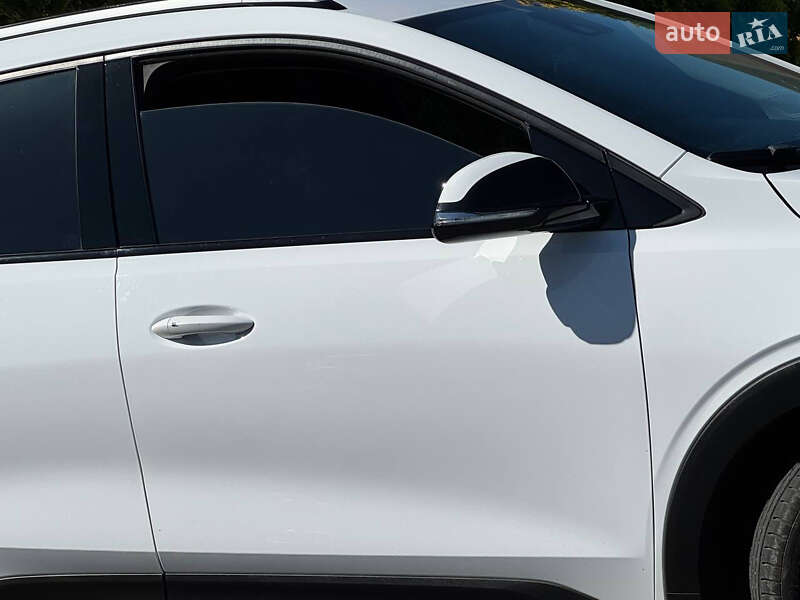 Хэтчбек Chevrolet Bolt EV 2022 в Стрые