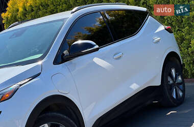 Хэтчбек Chevrolet Bolt EV 2022 в 