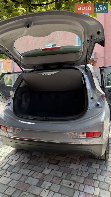 Хэтчбек Chevrolet Bolt EV 2019 в Дрогобыче