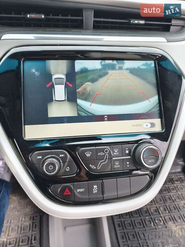 Хетчбек Chevrolet Bolt EV 2017 в Новояворівську