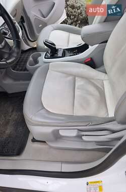 Хэтчбек Chevrolet Bolt EV 2017 в 