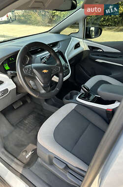 Хетчбек Chevrolet Bolt EV 2017 в 