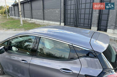 Хетчбек Chevrolet Bolt EV 2023 в  фото 10 Хетчбек Chevrolet Bolt EV 2023 в