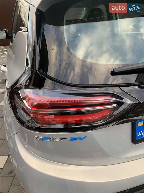 Хэтчбек Chevrolet Bolt EV 2023 в Золочеве фото 6 Хэтчбек Chevrolet Bolt EV 2023 в Золочеве
