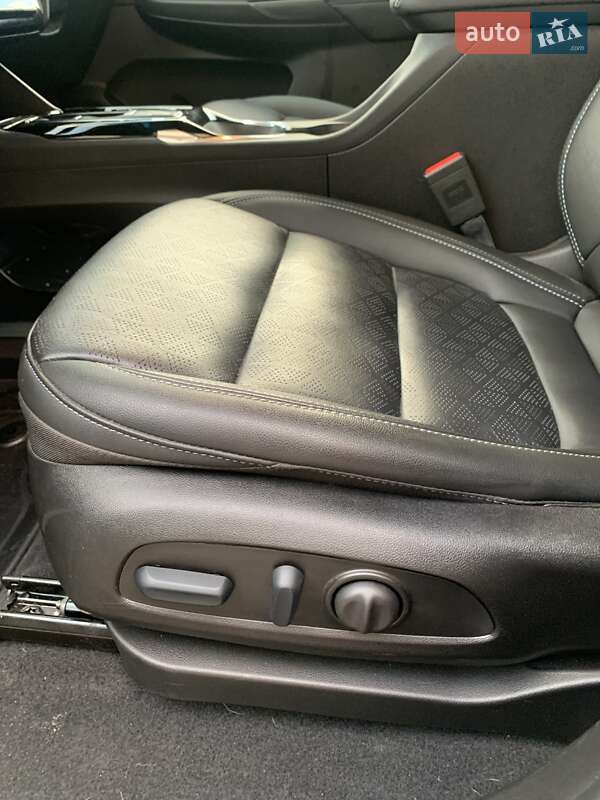 Хэтчбек Chevrolet Bolt EV 2023 в Золочеве фото 15 Хэтчбек Chevrolet Bolt EV 2023 в Золочеве