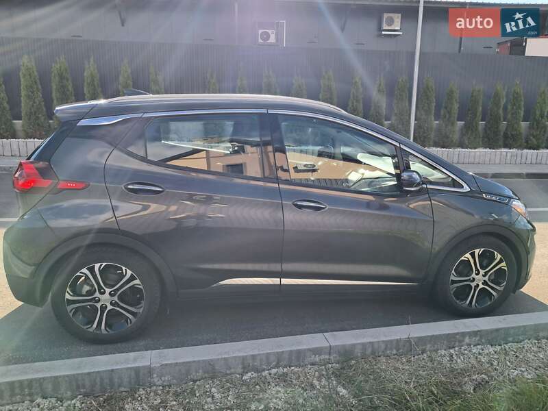 Хэтчбек Chevrolet Bolt EV 2017 в Львове фото 4 Хэтчбек Chevrolet Bolt EV 2017 в Львове