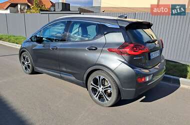 Хетчбек Chevrolet Bolt EV 2017 в 