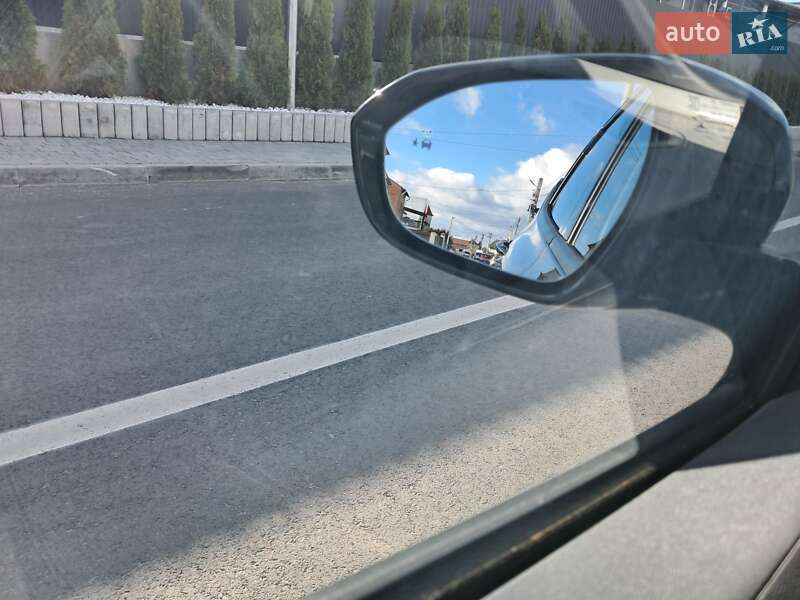 Хэтчбек Chevrolet Bolt EV 2017 в Львове фото 16 Хэтчбек Chevrolet Bolt EV 2017 в Львове