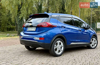 Хетчбек Chevrolet Bolt EV 2017 в  фото 5 Хетчбек Chevrolet Bolt EV 2017 в