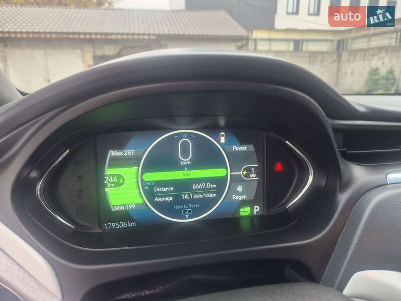 Хэтчбек Chevrolet Bolt EV 2017 в Киеве фото 3 Хэтчбек Chevrolet Bolt EV 2017 в Киеве