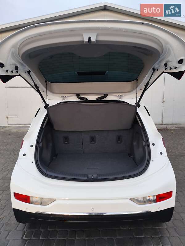 Хетчбек Chevrolet Bolt EV 2017 в Львові фото 5 Хетчбек Chevrolet Bolt EV 2017 в Львові