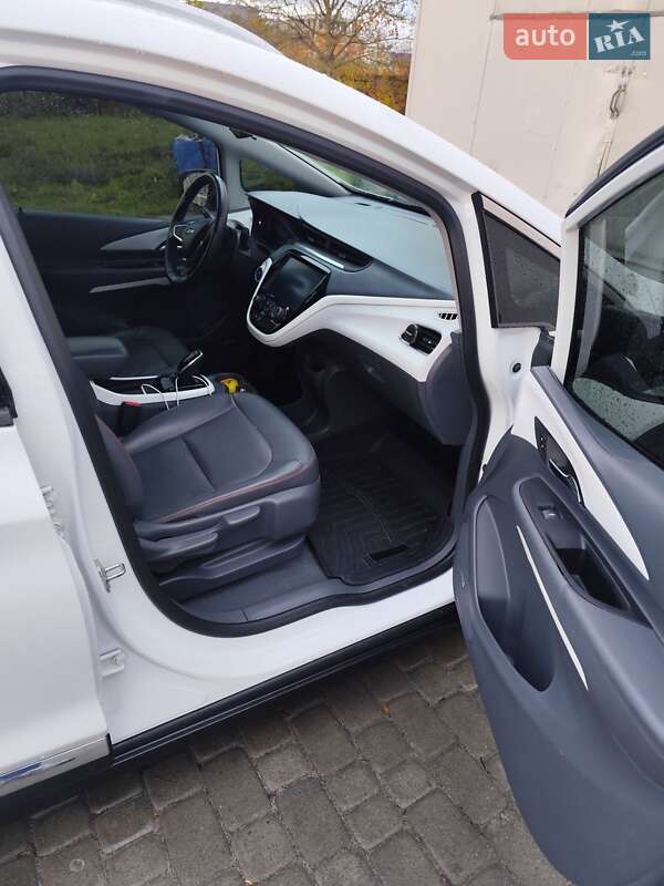 Хетчбек Chevrolet Bolt EV 2017 в Львові фото 14 Хетчбек Chevrolet Bolt EV 2017 в Львові