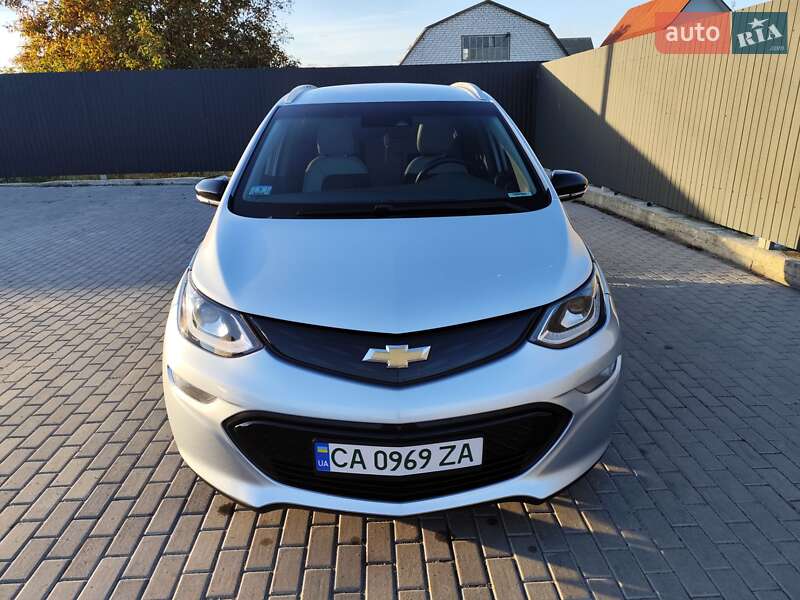 Хетчбек Chevrolet Bolt EV 2017 в Черкасах фото 2 Хетчбек Chevrolet Bolt EV 2017 в Черкасах
