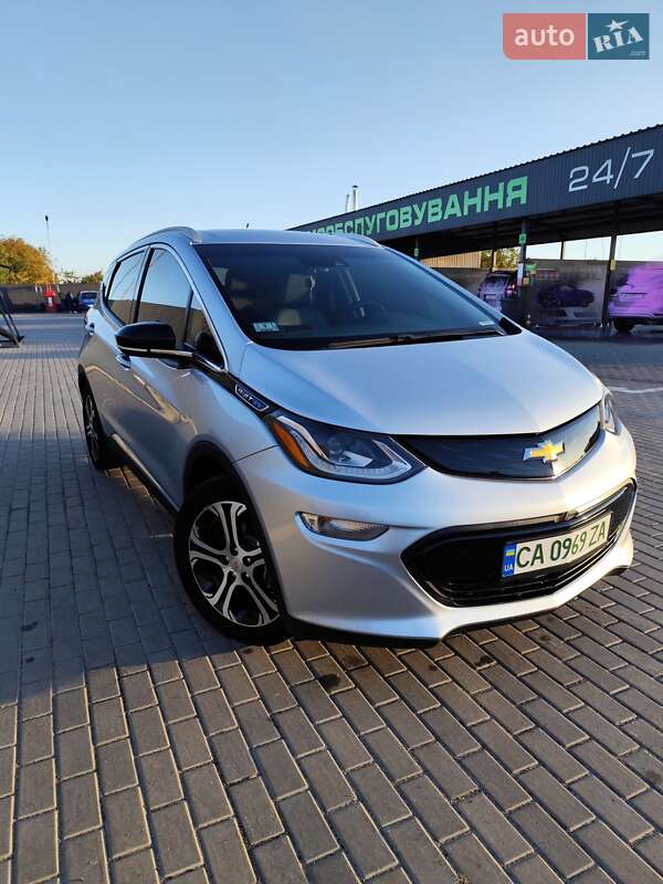 Хетчбек Chevrolet Bolt EV 2017 в Черкасах фото 8 Хетчбек Chevrolet Bolt EV 2017 в Черкасах