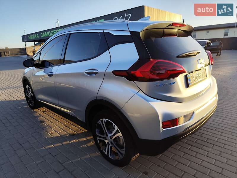 Хетчбек Chevrolet Bolt EV 2017 в Черкасах фото 15 Хетчбек Chevrolet Bolt EV 2017 в Черкасах