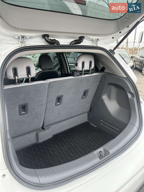 Хетчбек Chevrolet Bolt EV 2018 в Білогородці фото 14 Хетчбек Chevrolet Bolt EV 2018 в Білогородці