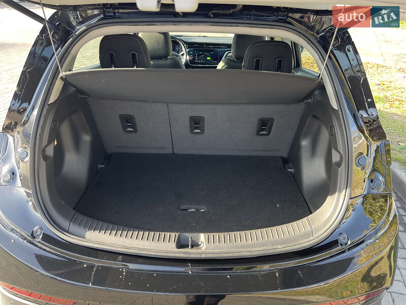 Хэтчбек Chevrolet Bolt EV 2022 в Киеве фото 12 Хэтчбек Chevrolet Bolt EV 2022 в Киеве