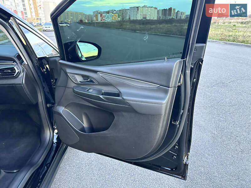 Хэтчбек Chevrolet Bolt EV 2023 в Виннице фото 78 Хэтчбек Chevrolet Bolt EV 2023 в Виннице
