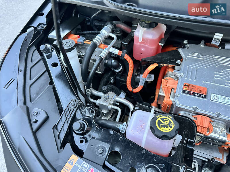 Хэтчбек Chevrolet Bolt EV 2023 в Виннице фото 88 Хэтчбек Chevrolet Bolt EV 2023 в Виннице