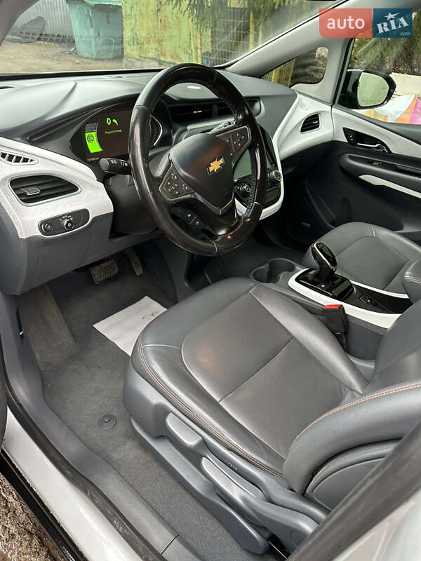 Хэтчбек Chevrolet Bolt EV 2018 в Киеве фото 8 Хэтчбек Chevrolet Bolt EV 2018 в Киеве