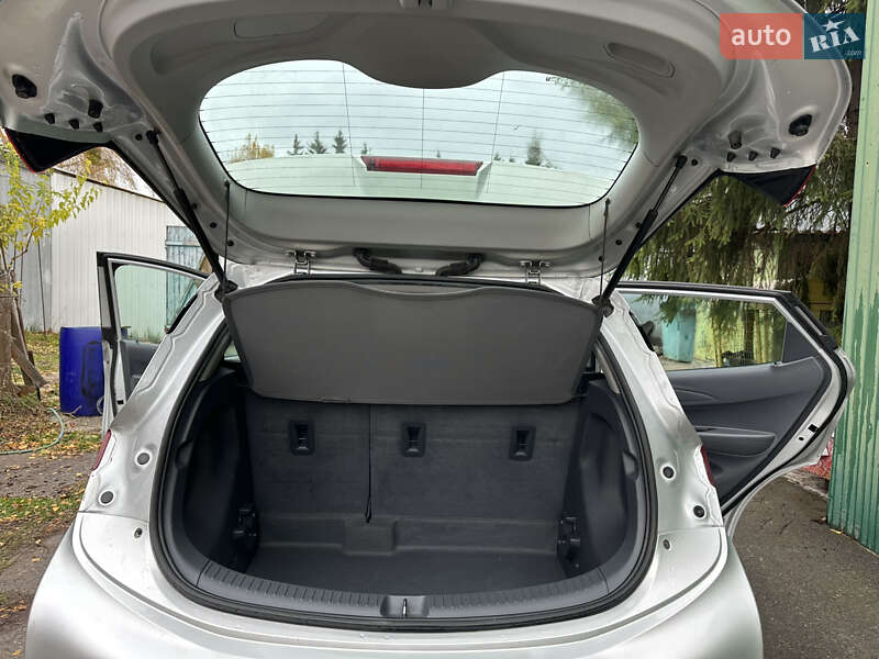 Хэтчбек Chevrolet Bolt EV 2018 в Киеве фото 14 Хэтчбек Chevrolet Bolt EV 2018 в Киеве
