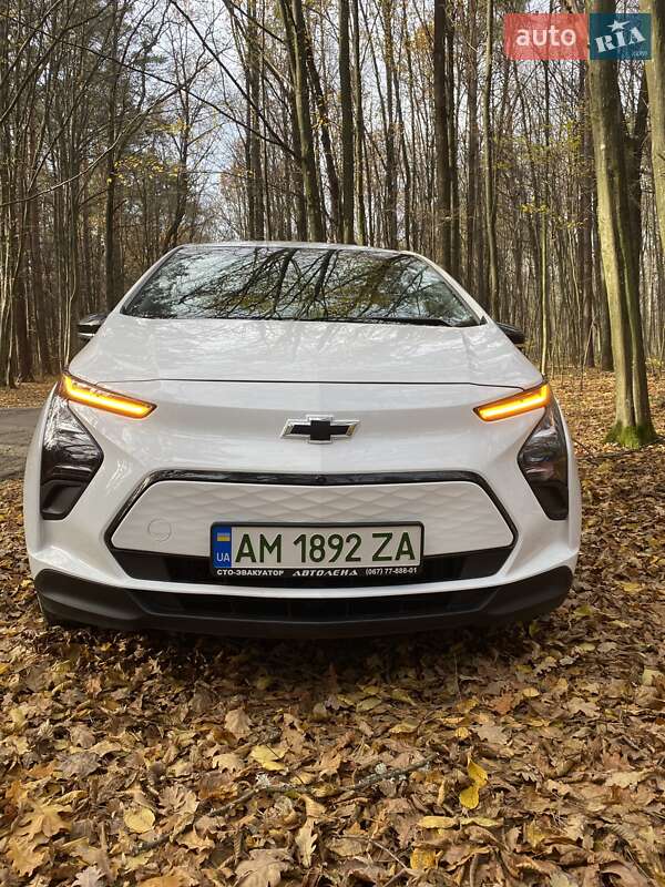 Хэтчбек Chevrolet Bolt EV 2023 в Житомире