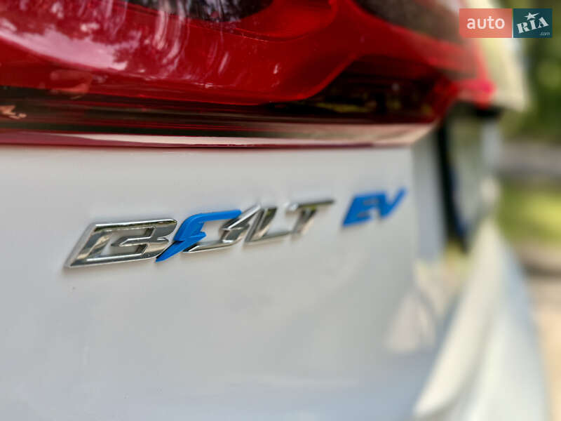 Хэтчбек Chevrolet Bolt EV 2021 в Черкассах фото 3 Хэтчбек Chevrolet Bolt EV 2021 в Черкассах