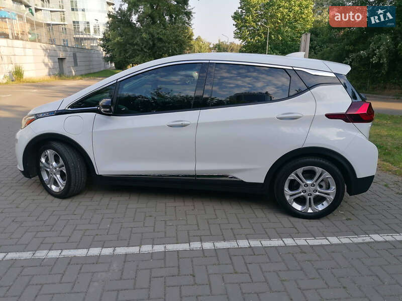 Хетчбек Chevrolet Bolt EV 2020 в Києві