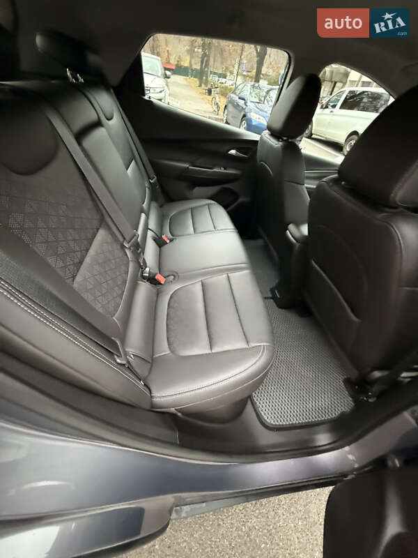 Хэтчбек Chevrolet Bolt EV 2023 в Киеве фото 11 Хэтчбек Chevrolet Bolt EV 2023 в Киеве
