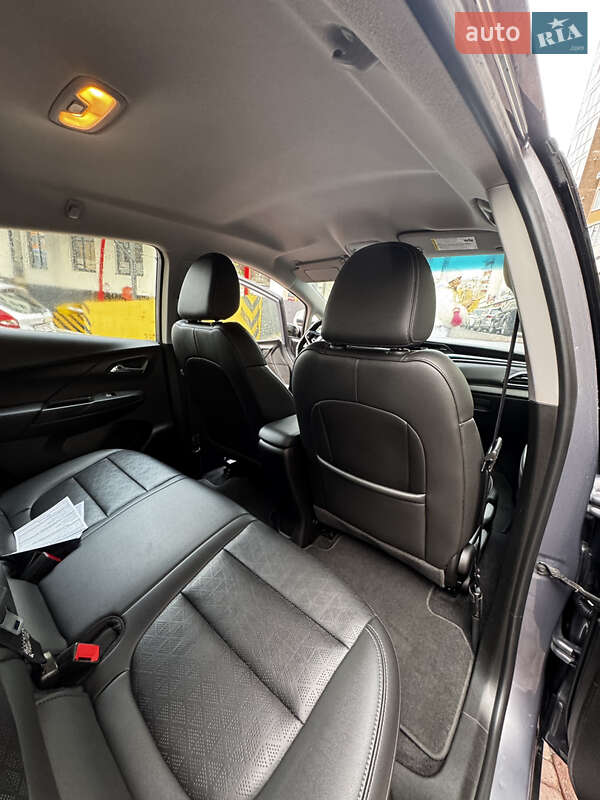 Хетчбек Chevrolet Bolt EV 2023 в Хмельницькому фото 13 Хетчбек Chevrolet Bolt EV 2023 в Хмельницькому
