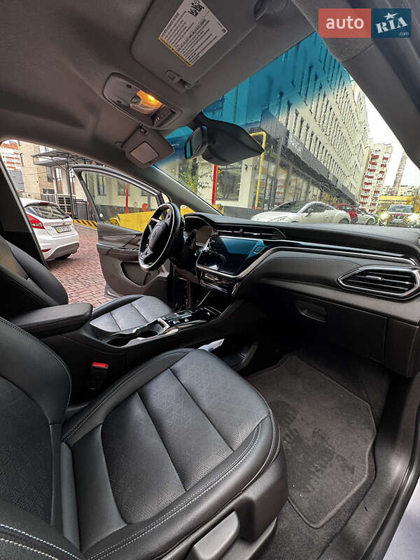 Хетчбек Chevrolet Bolt EV 2023 в Хмельницькому фото 14 Хетчбек Chevrolet Bolt EV 2023 в Хмельницькому